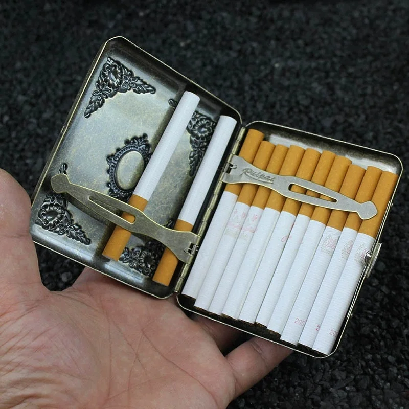 Vintage Metal Cigarette Case 2026 Retro New Trend Double Sided Spring Clip Open Tobacco Storage Holder Men’s Gift