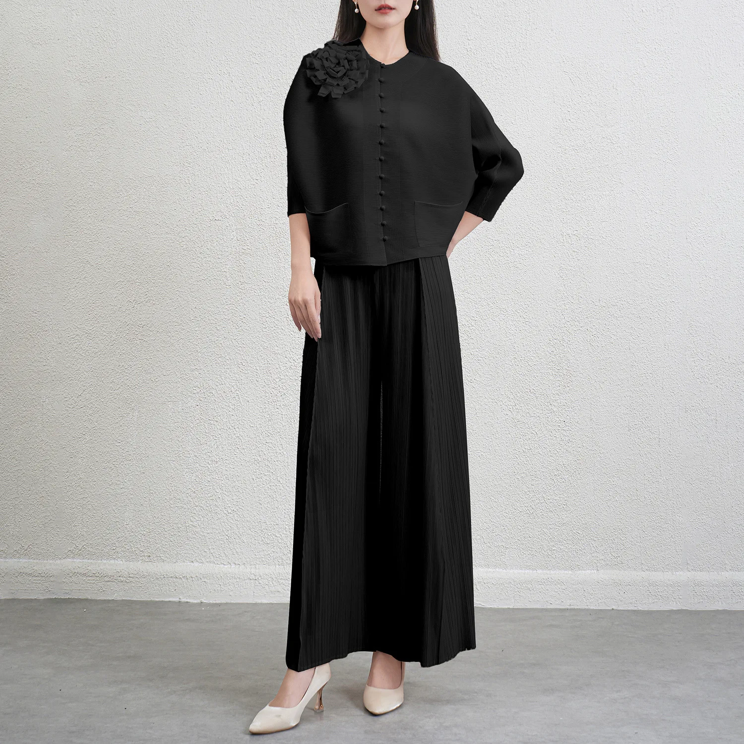 

Miyake Pleats 2025 Early Autumn Wear New Chinese Style Suit Femininity Light Shirt Wide Leg Pants Relaxation Two-piece Set