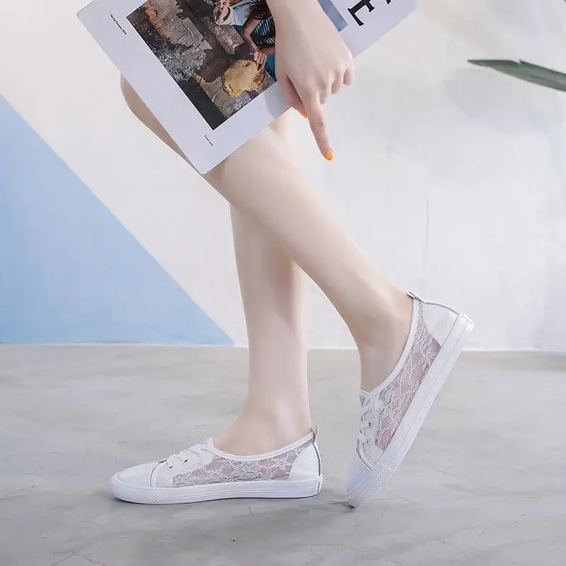 New Summer Shoes Women Flat Breathable Lace Mesh White Shoes Fashion Brand Ladies Casual Shoes Big Size 42 DX511