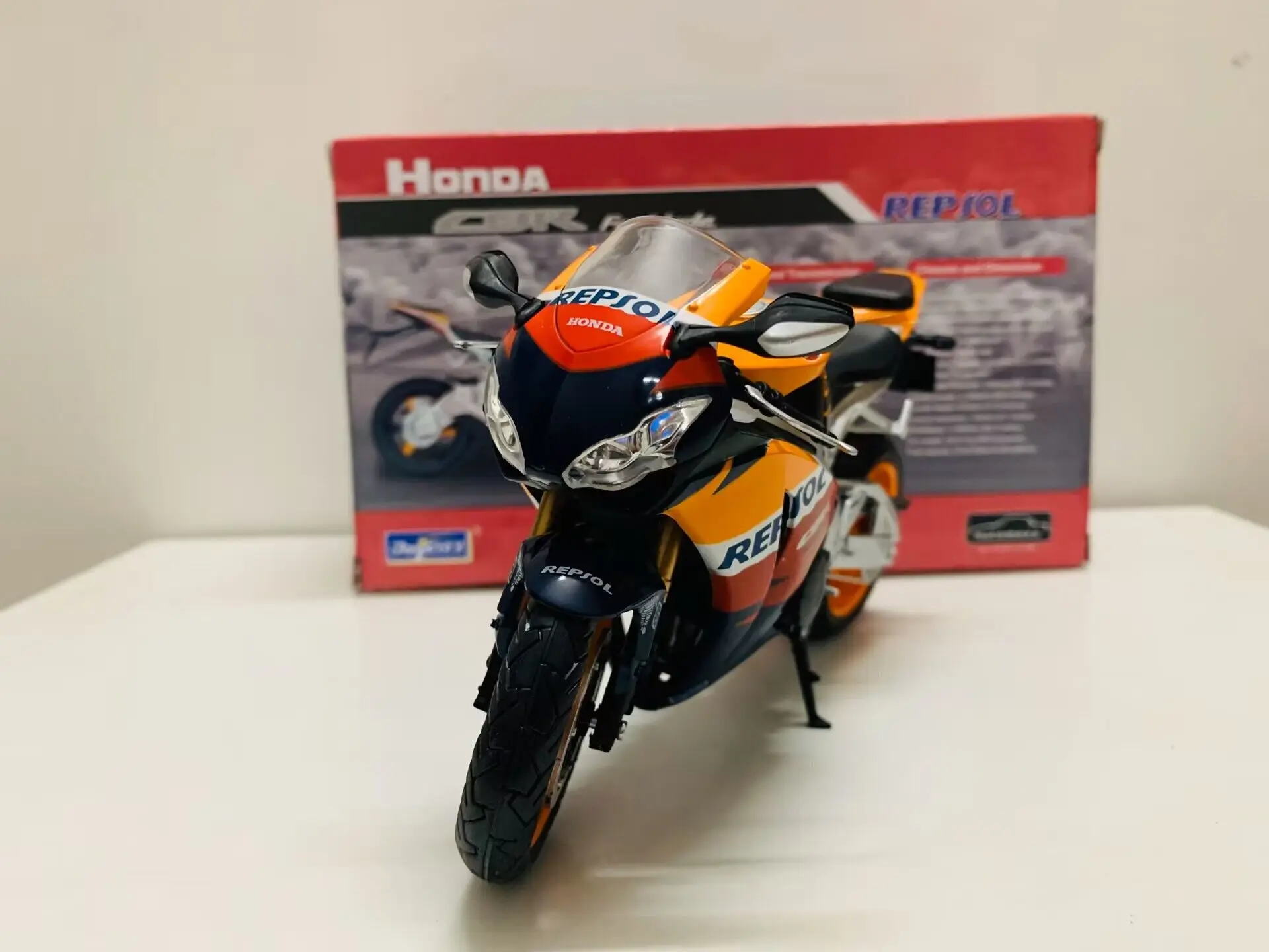 1:12 литье под давлением/Пластиковый мотоцикл CBR1000RR Fireblade Repsol Joycity модель велосипеда Newin Box