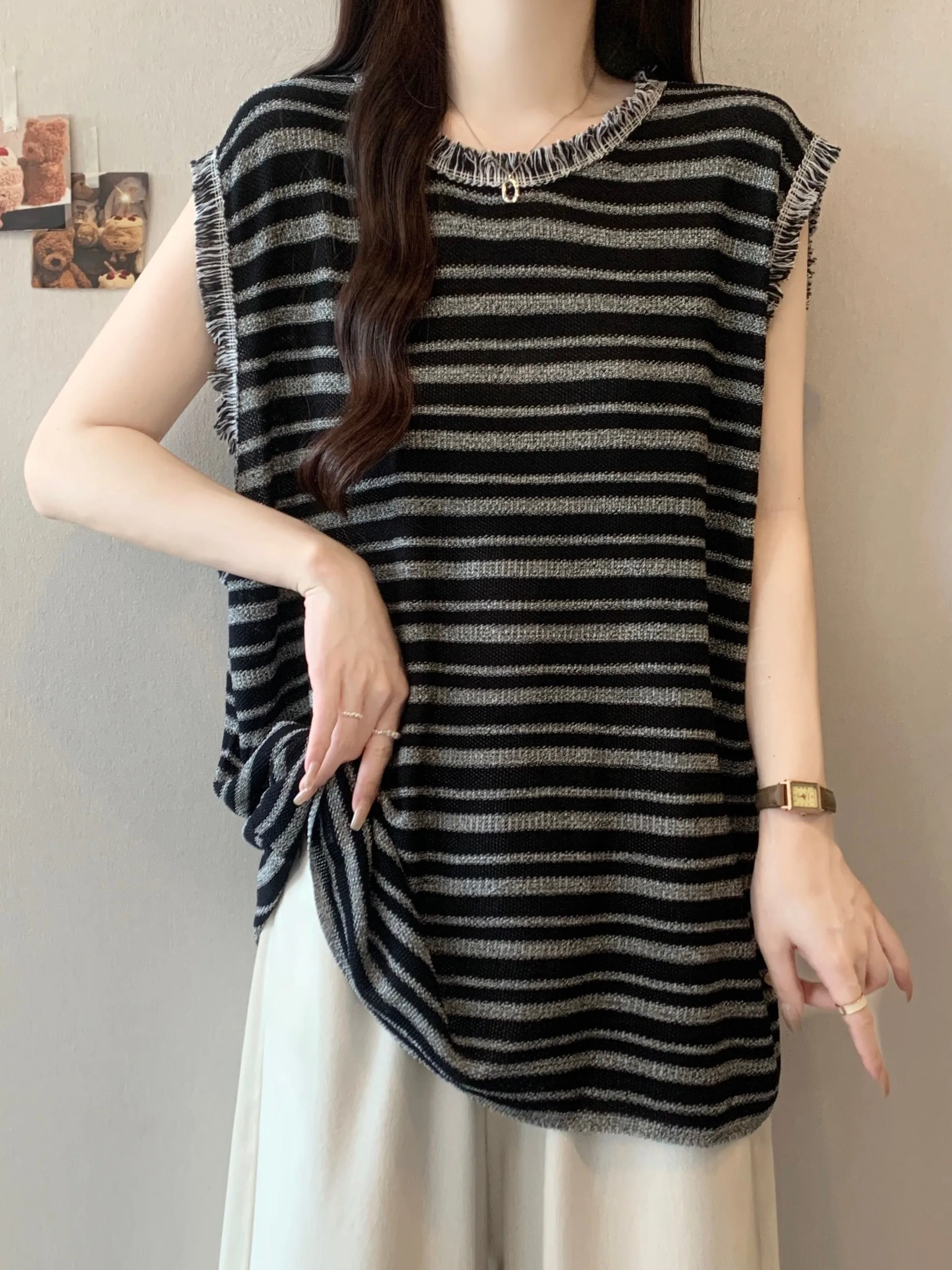 

Большой размер, полосатая майка с кисточками по подолу, женская летняя свободная дизайнерская верхняя одежда, закрывающая живот, повседневный круглый пуловер