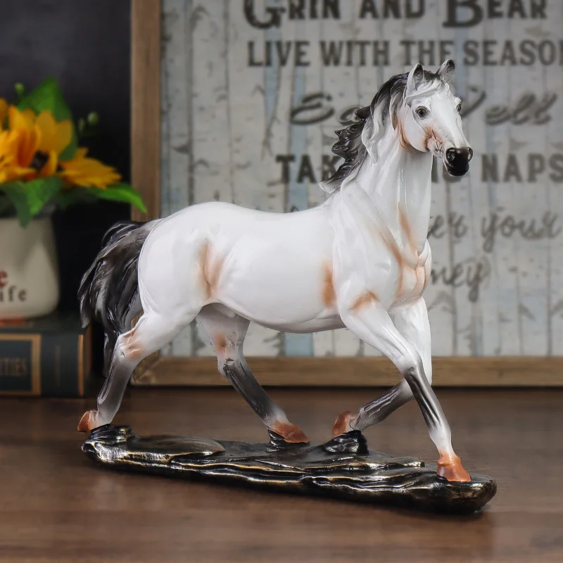Chinese-style Vintage Resin Horse Sculpture, Home Decoration for Bedrooms, Studies and Office Desks, Art Collectibles
