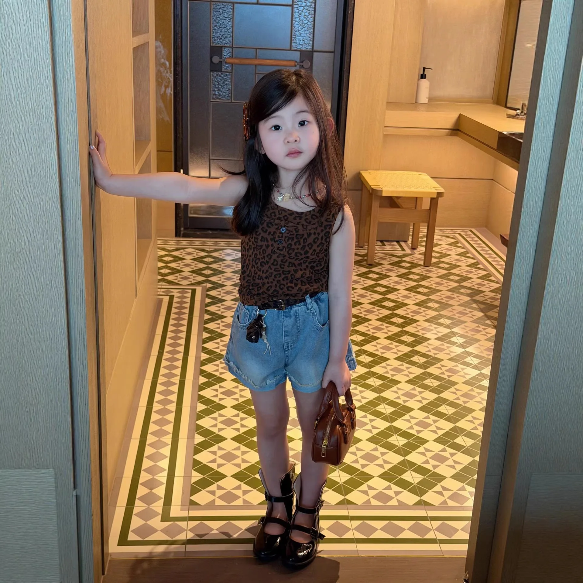 Summer Korean Style Baby Girl Clothes Sleeveless Fashion and All-match Kids Outwear Cool Top Shirt