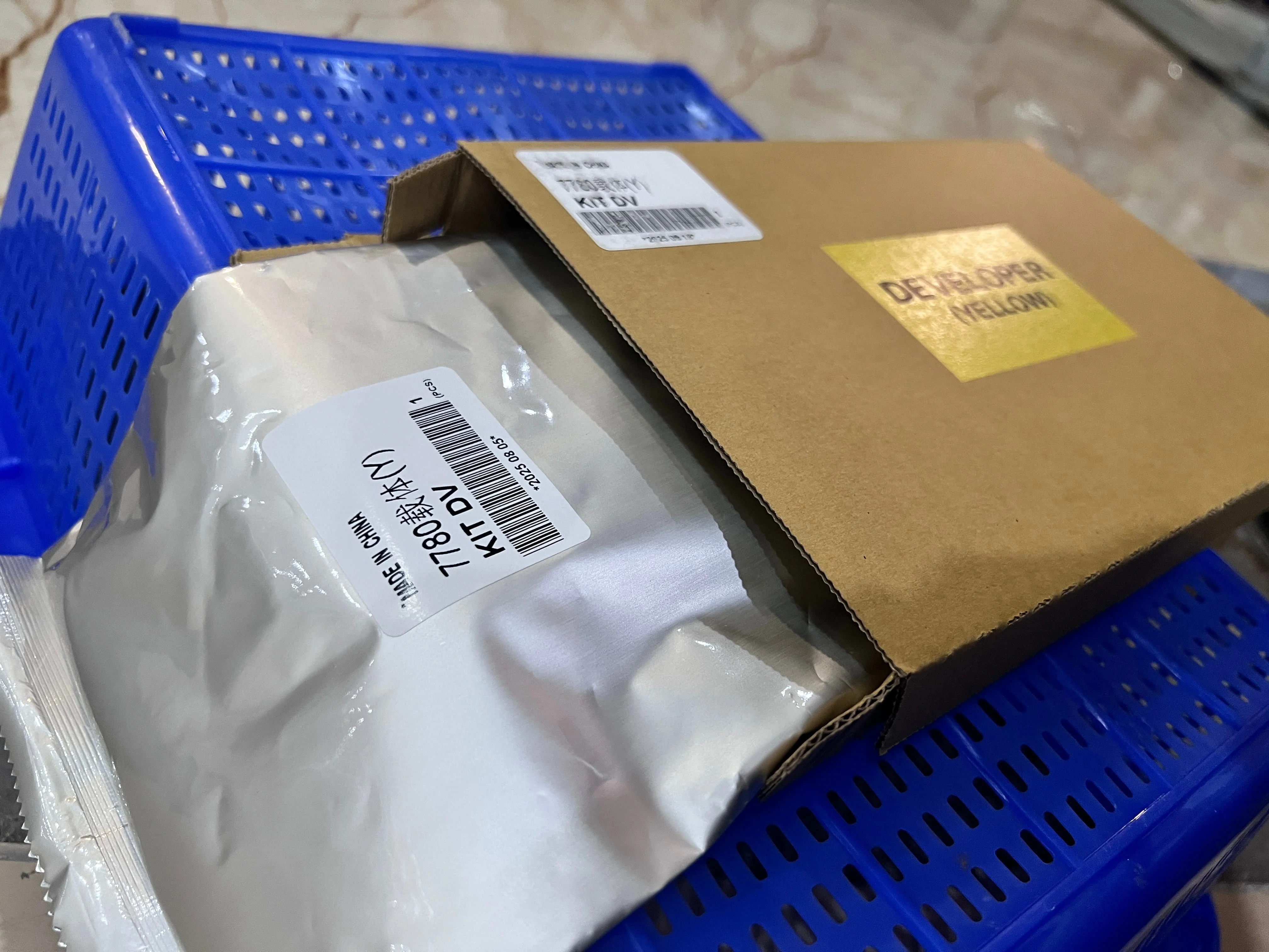 

1pcs Developer Powder KCMY For Xerox DC240 242 C75 J75 C70 C60 500 7550 6500 550 5065 7600 700 550 560 5580 6680 7780 6550 C7550