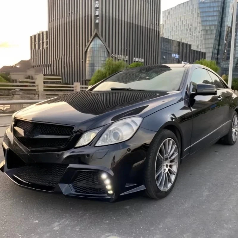 

Suitable Modification of W207 E-Class E200 E260 E350 with Large Body Kit Two of Convertible Version