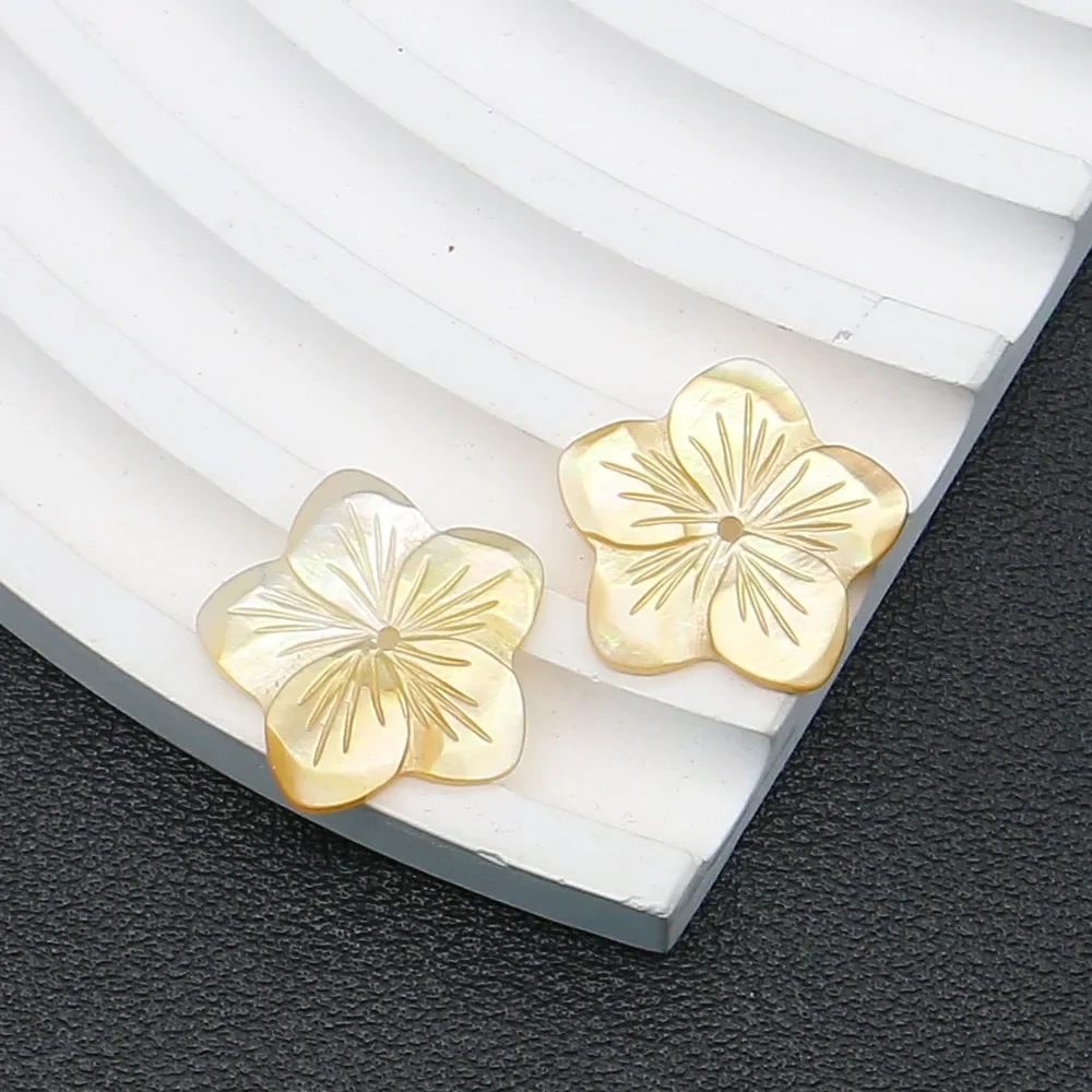 15x20mm Yellow Shell Single-Hole Bead Single-Sided Engraved Five-Petaled Flower Shape Natural Shell Charm Jewelry Materials