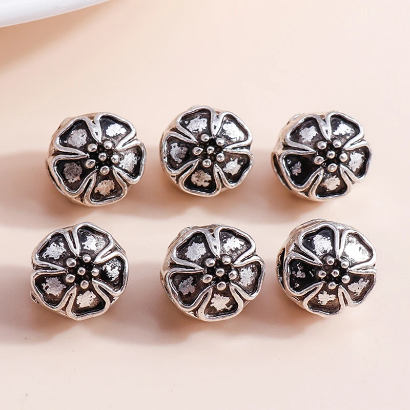 Leslie 15 Stück niedliche Blumen-Charms-Perlen-Anhänger für DIY Markenarmbänder, Halsketten, handgefertigte Schmuckherstellung, Zubehör – Detail 1
