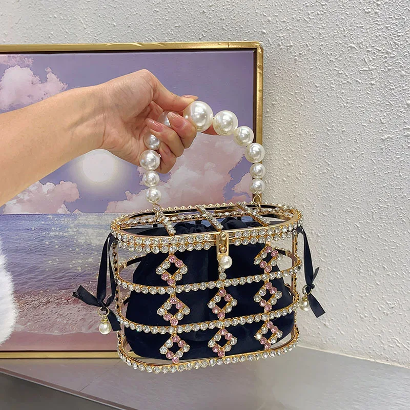 

2025 New Diamond Pearl Bucket Bags Luxury Chain Shoulder Crossbody Bags Ladies Elegant Evening Bags Party Wedding Clutch