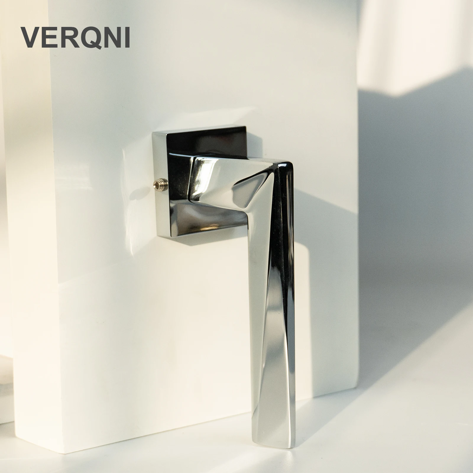 

VERQNI MANIGLIE & ACCESSORI NPF310 Современный минималистичный дверной замок-ручка из цинкового сплава с PVD-покрытием под золото, комплект с поворотной защелкой и рычажной ручкой