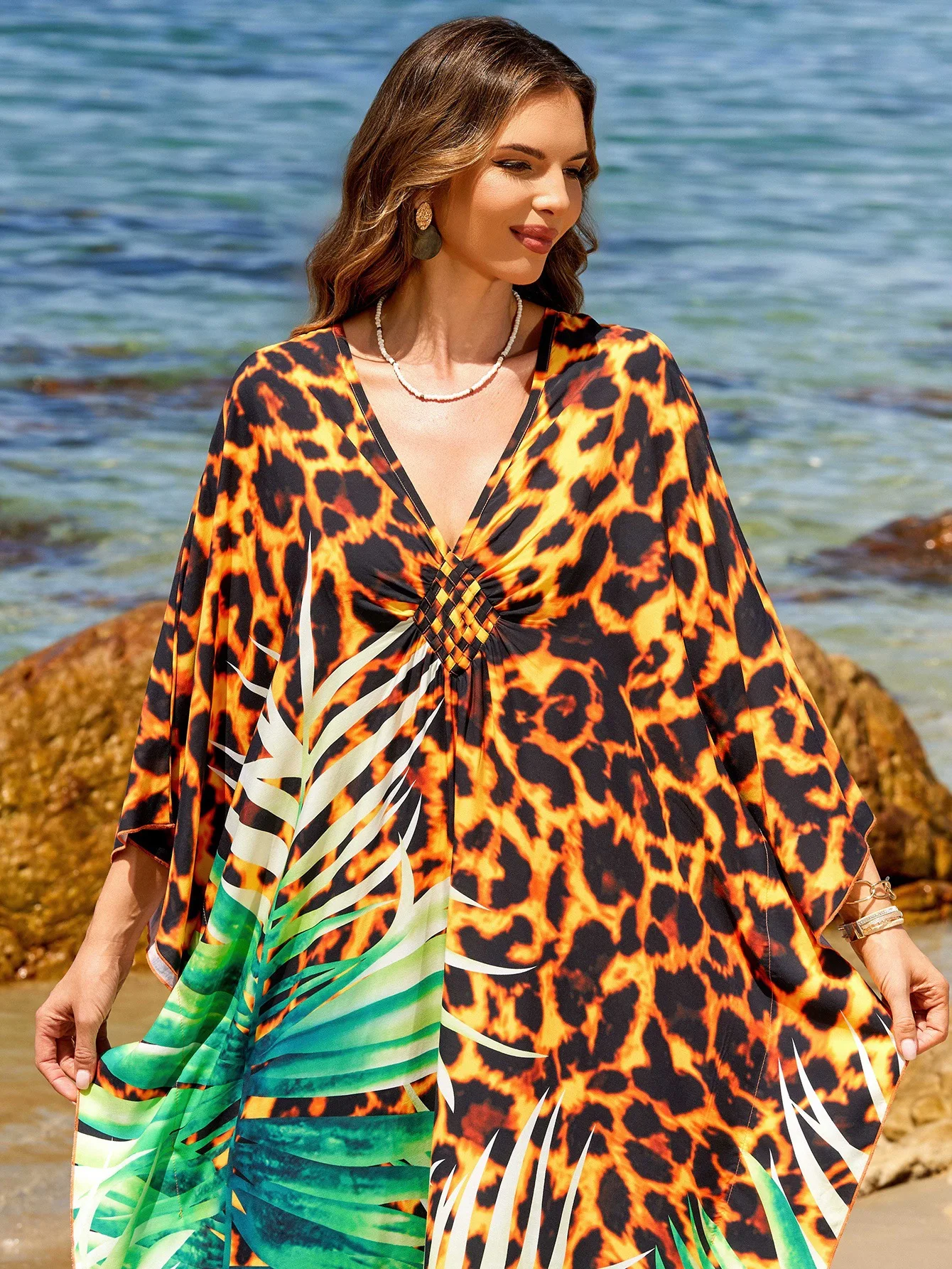 Plus Size Swimsuit Cover Up Leopard Printed Beach Kaftans for Women Hand Woven Moomoo Nightgowns Factory Supply Hot Sales