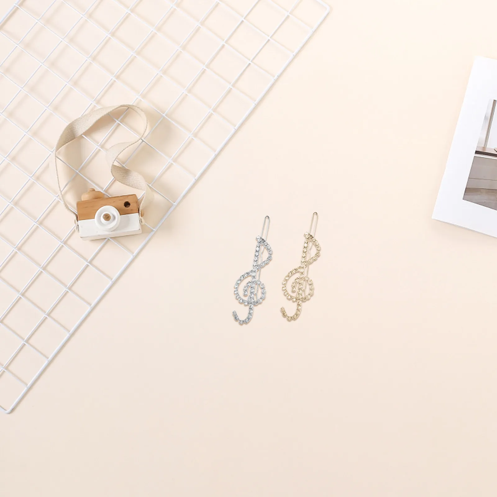 

2 шт. заколки для волос в виде музыкальных нот с стразами, блестящие, элегантные, для женщин, для укладки и разделения прядей, для карнавала, Рождества, костюмированных мероприятий