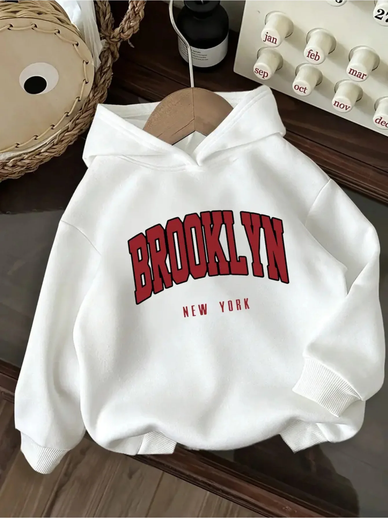 Autumn and winter children's hooded sweatshirts, fleece-lined sportswear, boys' and girls' sweatshirts