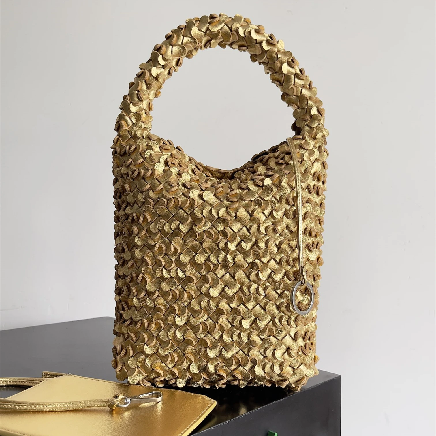 

2025 Luxury Brand Women's Bags Large Capacity Straw Purses for Women Designer High Quality Leather Fashion Shoulder Bag