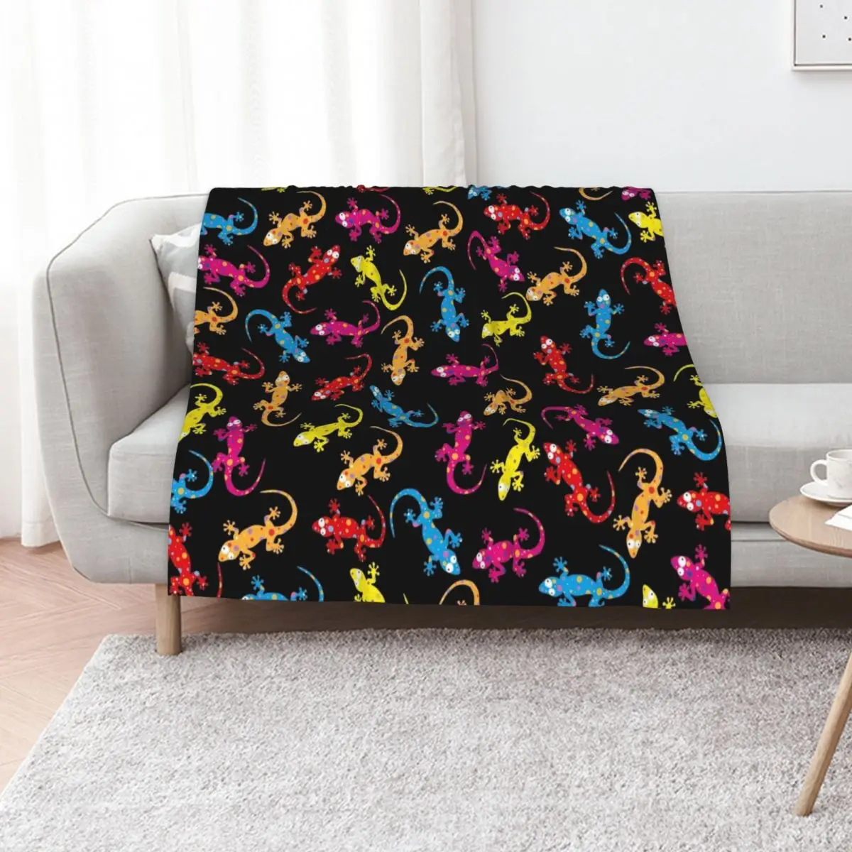 Gecko lizard pattern design Throw Blanket Tourist Picnic Designers Vintage Thins Blankets