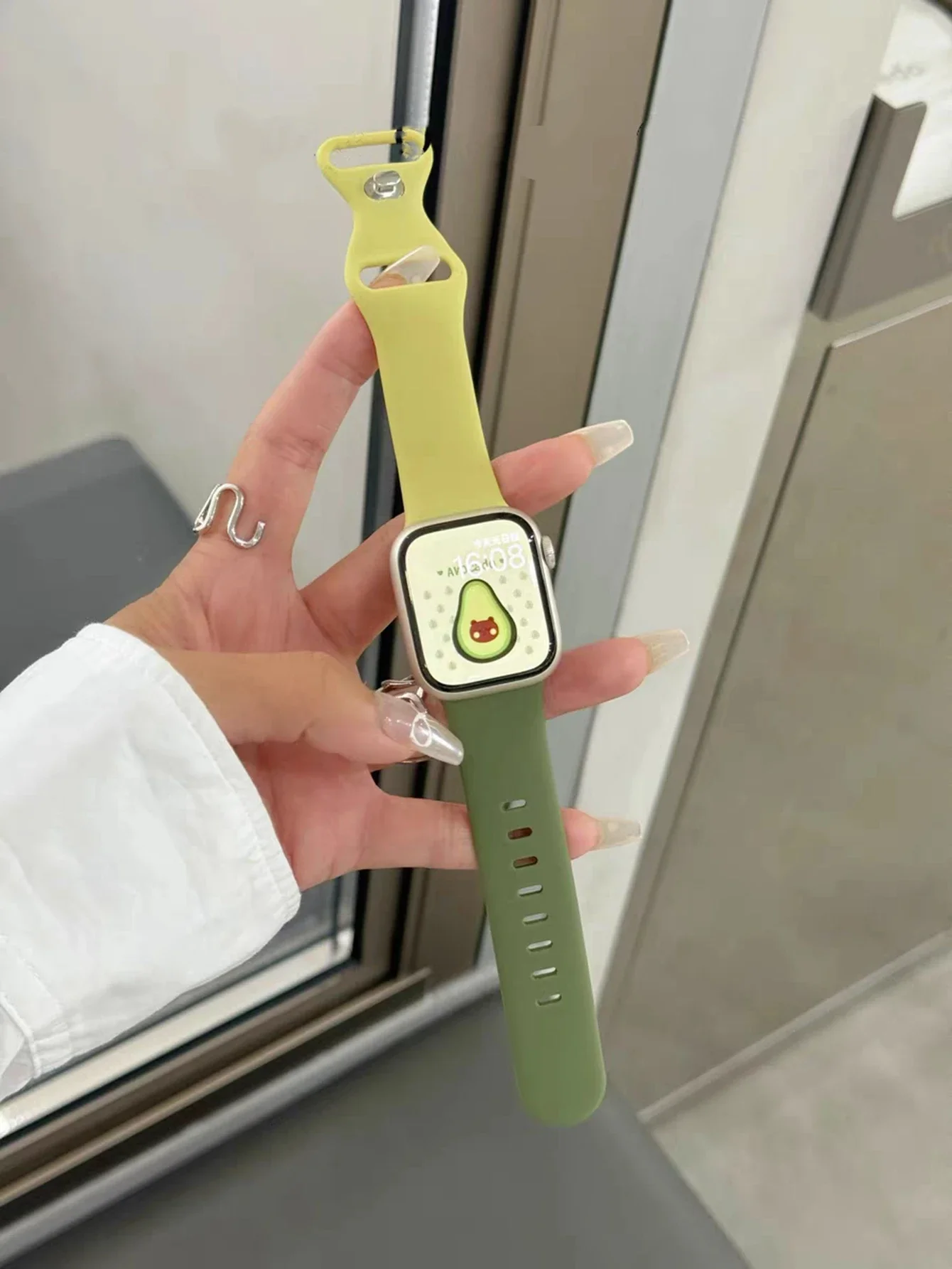

High quality Silicone Strap For Apple Watch band women Series Ultra 11/10/9/8 38mm 40mm 41mm 42mm 44mm 45mm 46mm 49mm