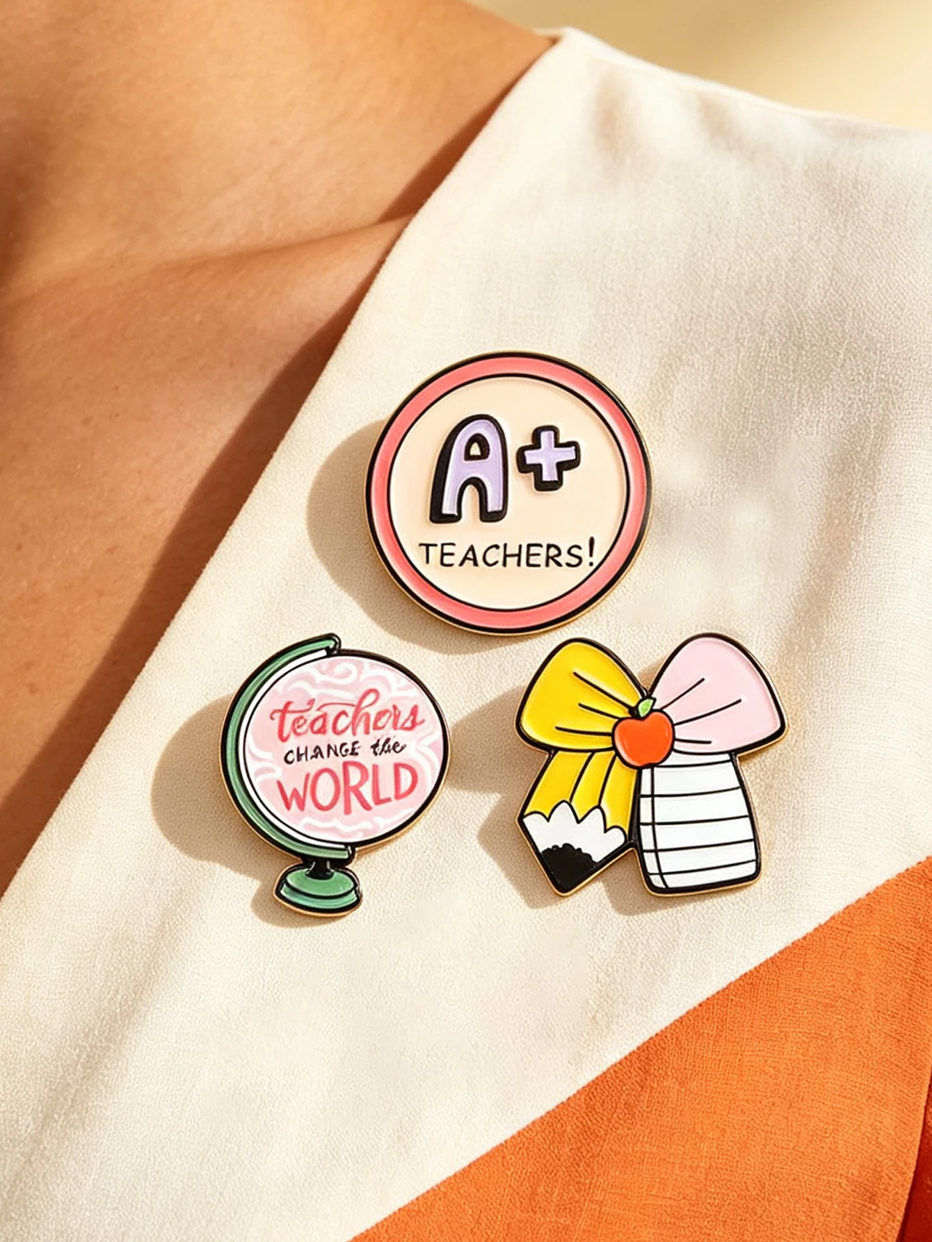 Cute Teacher Appreciation Enamel Pins Teachers Change the World Globe A+ Pencil Bow Lapel Pin Jewelry Gift for Teachers