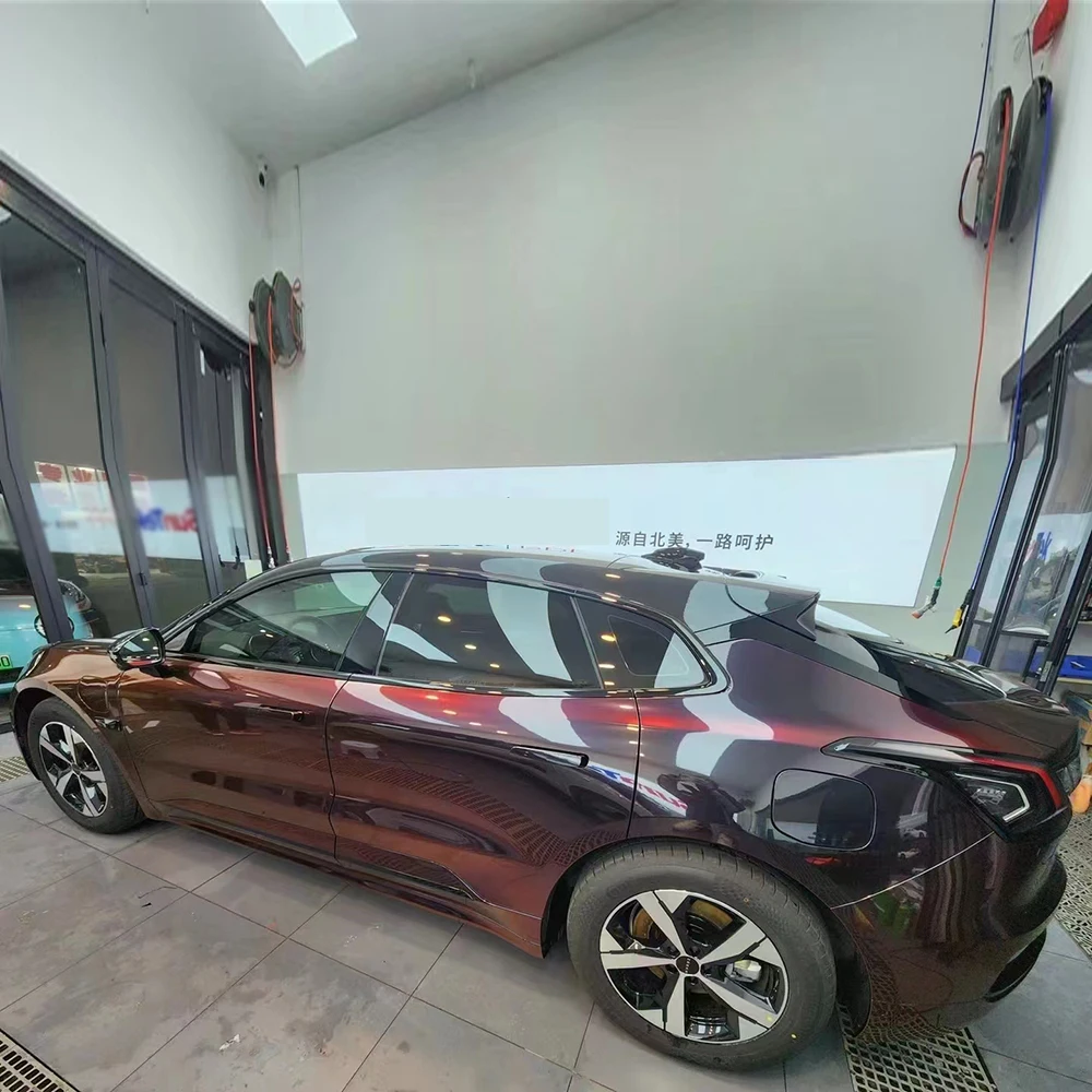 Film Pembungkus Mobil Vinyl PET Liner Chameleon Hitam Merah Mengubah Warna, Elastisitas Tinggi