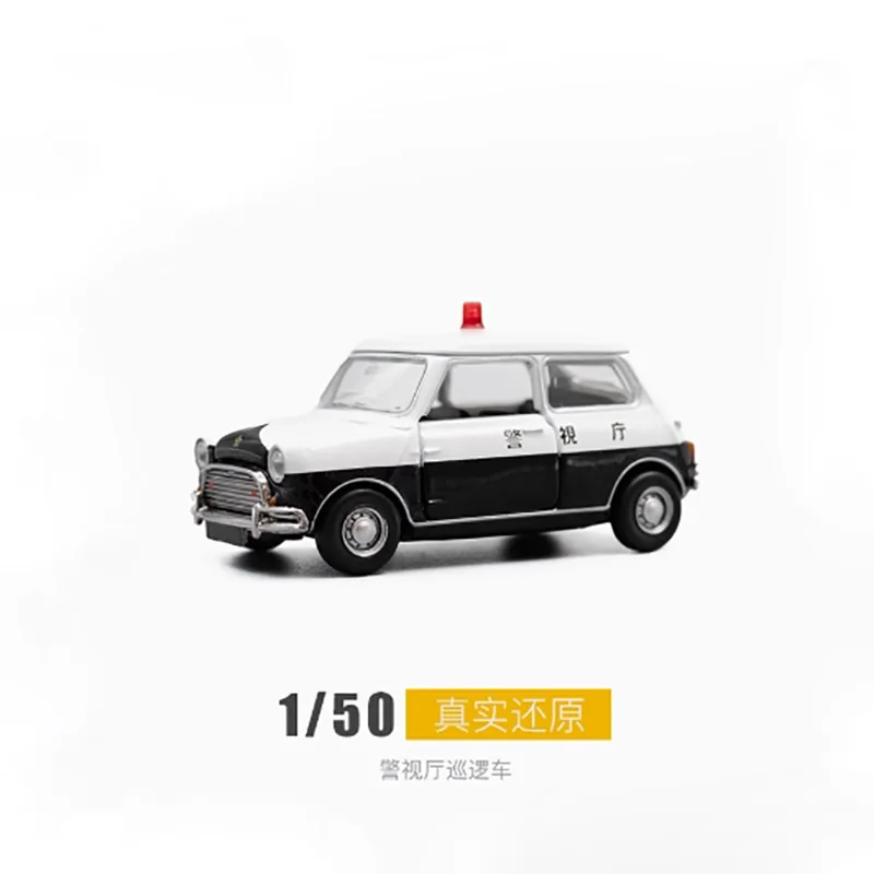 

Tiny 1/50 Scale Mini Gurba Police Patrol Vehicle Classic Car Model Alloy Diecast Simulation Toy Collection Gift Static Model
