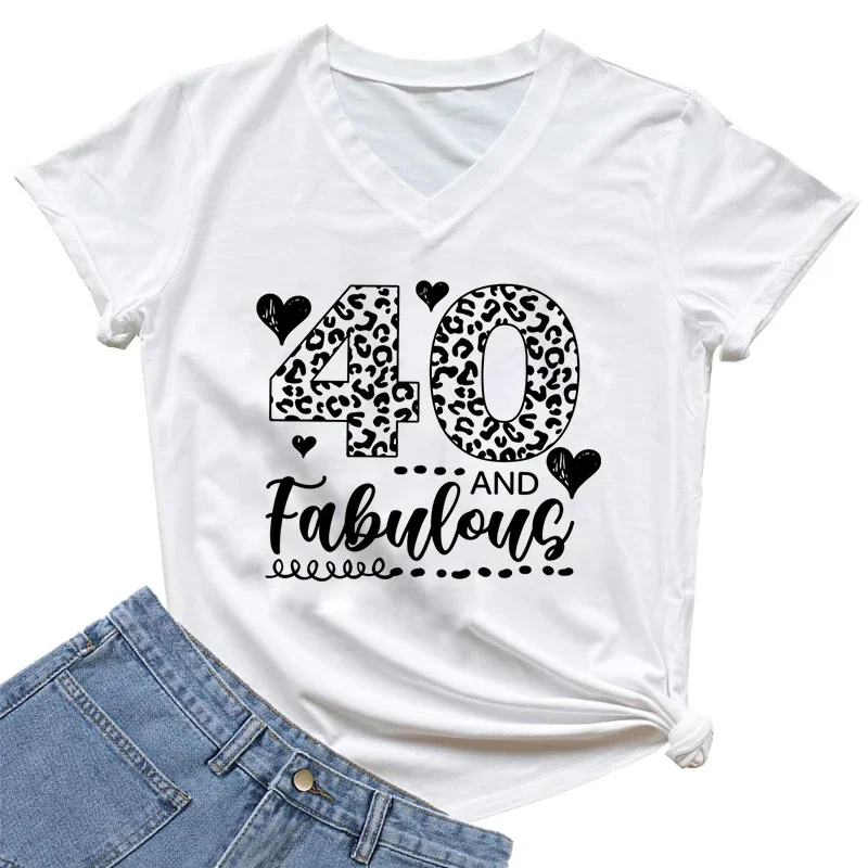 

40 и сказочная футболка с графическим принтом, женская одежда, футболка, женские топы на день рождения, футболка с V-образным вырезом, женская футболка