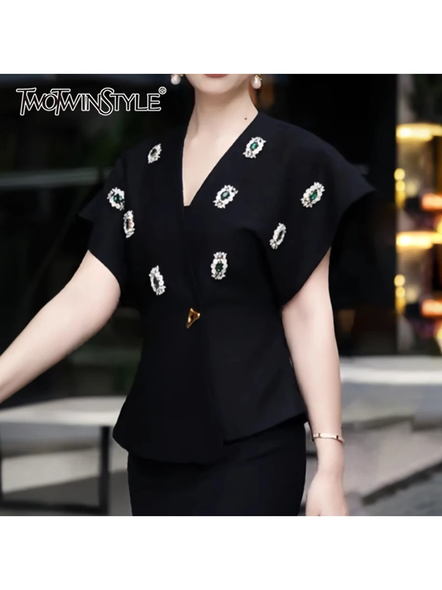 

TWOTWINSTYLE Solid Spliced Diamonds Slimming Waistcoat For Women V Neck Sleeveless Tunic Coat Femle Fashion Style Clothes New