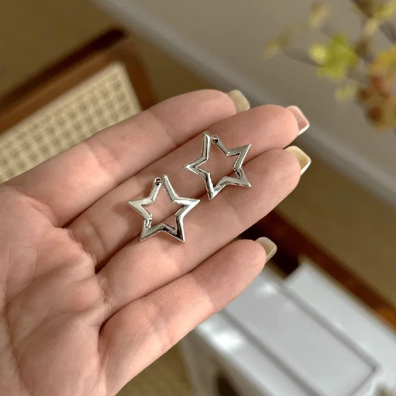 New Fashion Simple Design Hollow Star Earrings Women Niche Personality Daily Hundred with Accessories Jewelry Gifts