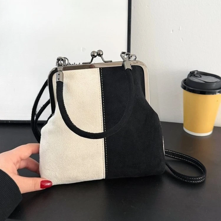 

2026 New Oriental Vintage Crossbody Bag, Women's Adjustable Strap Small Purse, Casual Chic for Work Commute & Daily Use