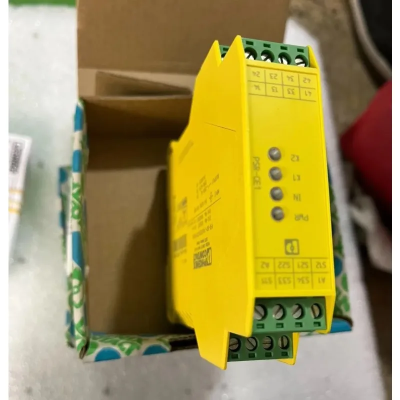 Германия 1048360 2862835 2701496 Реле безопасности новое и оригинальное