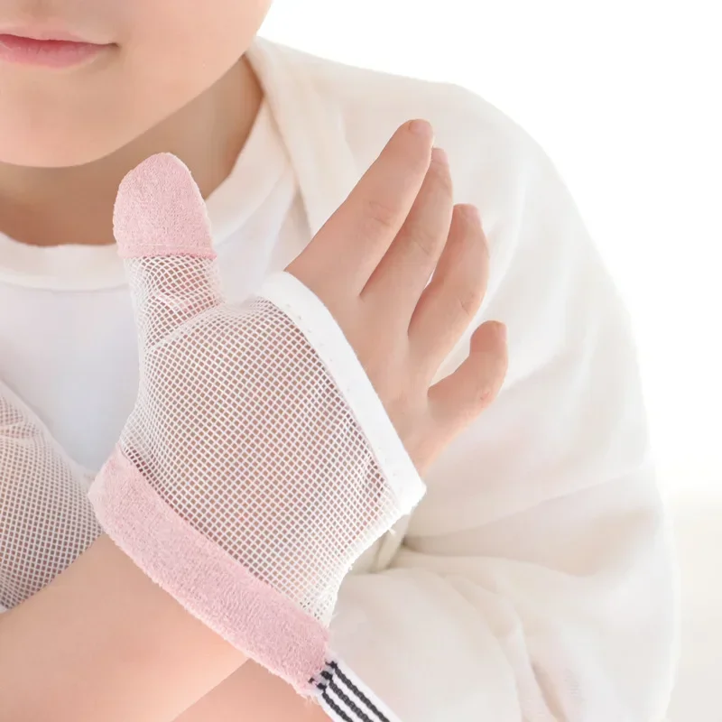 Guantes antimordeduras para bebés y niños, protección de manos, evita que el bebé deje de succionar las uñas, traje inofensivo, 1 par