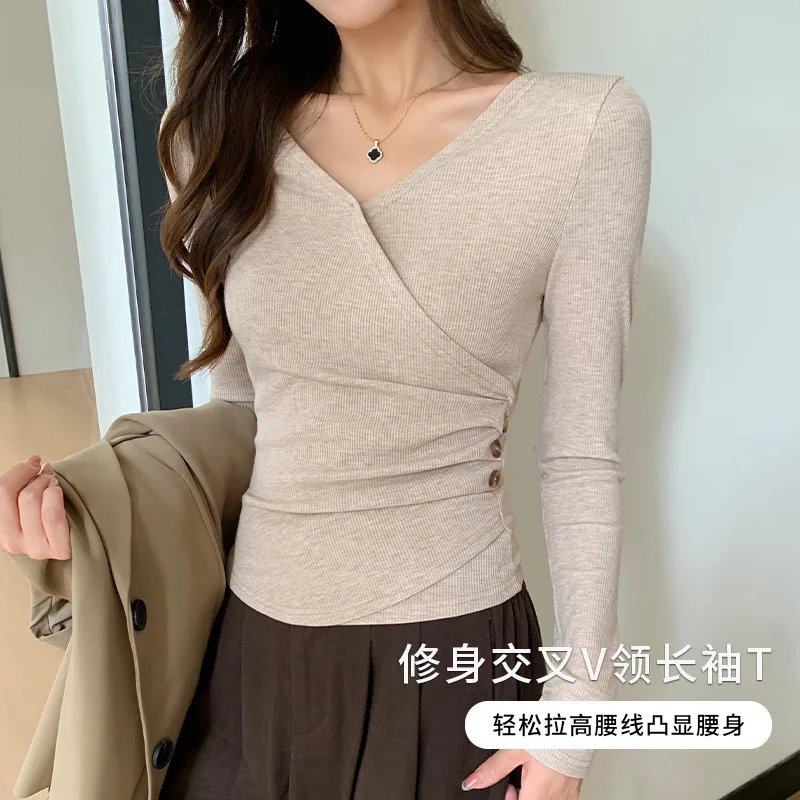 

V-neck long-sleeved T-shirt women autumn winter threaded inner button pleated slim slim tops bottoming shirt Trendy hot style