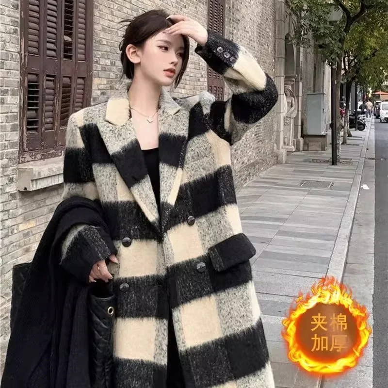 Cappotto di lana scozzese per donna Stile britannico 2025 Nuova giacca imbottita in cotone spesso medio lungo retrò giacca a vento w1616