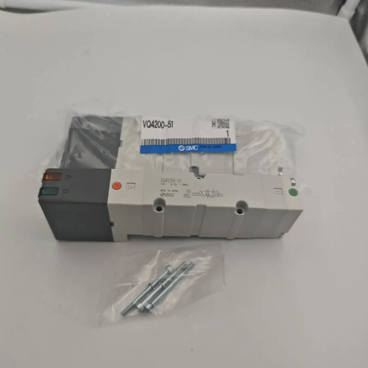 الأصلي حقيقية SMC الملف اللولبي صمام VQ5151-5H1-04 VQ4501-5-03 صمام الملف اللولبي خمسة اتجاهات