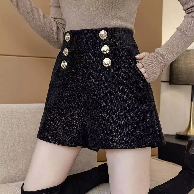 Neue Herbst Winter lose koreanische Version schlanke zweireihige Pailletten Woll shorts für Frauen weites Bein Oberbekleidung Stiefel Shorts m70