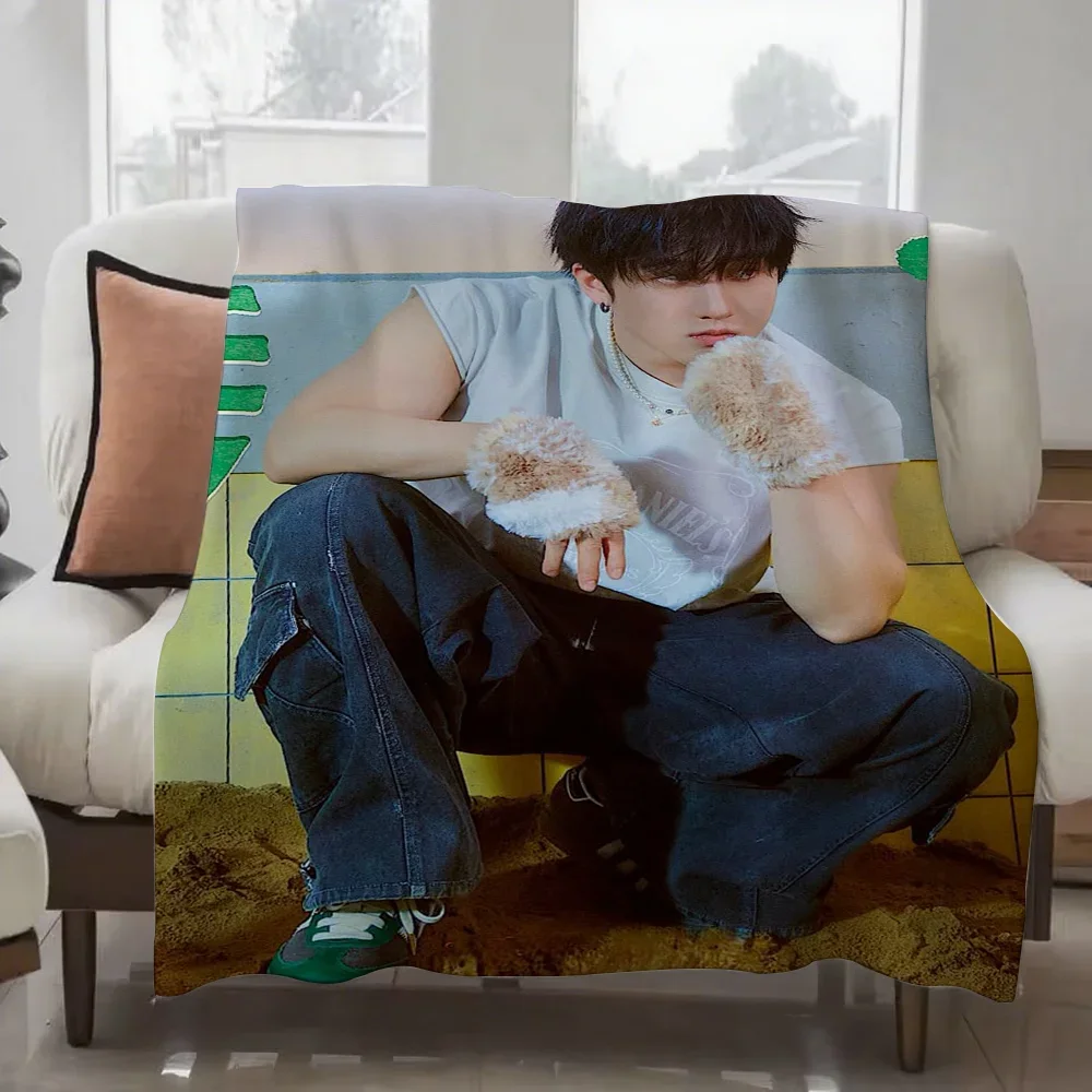 

Changbin Blanket Design Lightweight Throw Blanket for Dorms Naps Living Room Office Sofa AllSeason