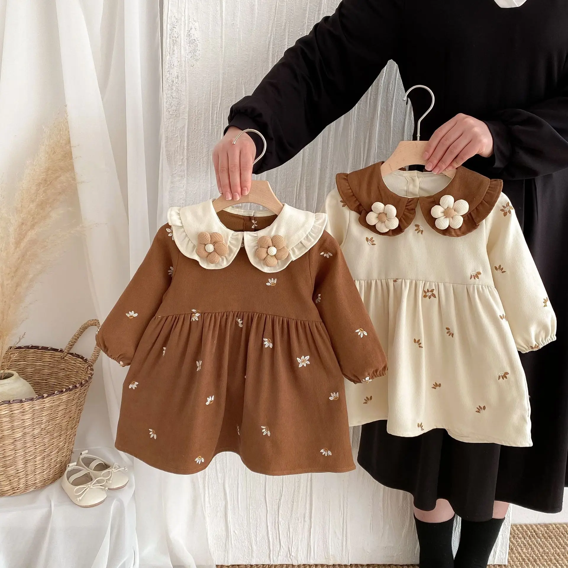 2025 primavera e outono nova edição coreana meninas vestido cor bloqueada bordado crianças roupas vestido da menina do bebê