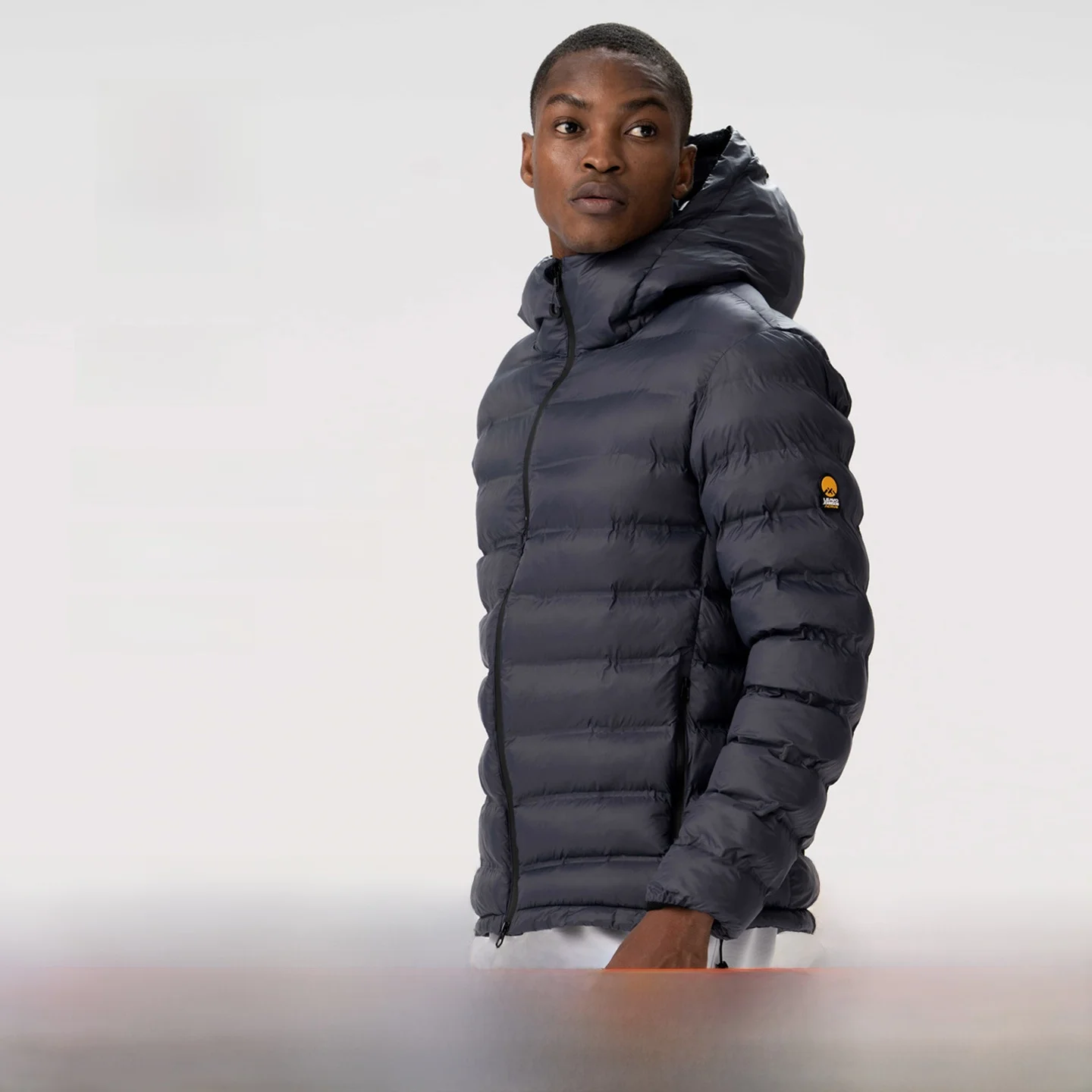 

Italian Sle LEAVO JOHNSON Men's Outdoor Capsule Traveler Anti-Cold Glued Partition Cotton Jaet with Hood Stand Fit You...