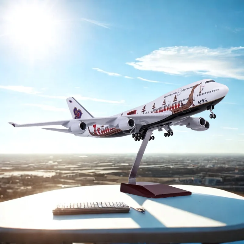 B747 Dragon Boat Airways Plane Thai Airlines 1:150 Scale Resin Model Collected Aviation desk accessories Airplane With LED Light