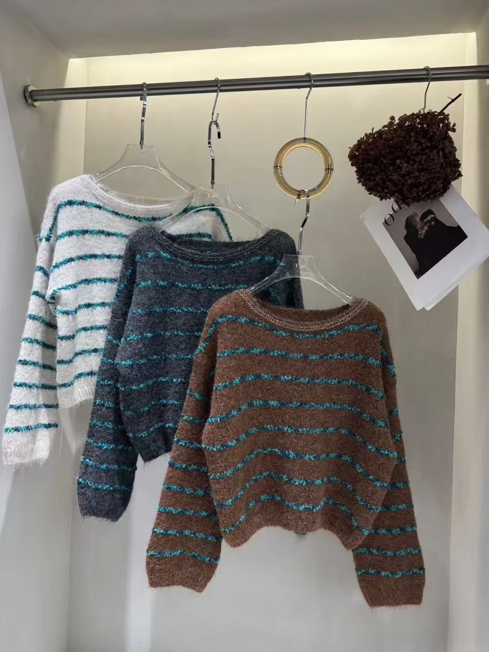 

Warm Knitted oulder Bared round Ne Sweater in Camel Hair Texture Sli plus Size Korean Sle Long Sve Winter Top