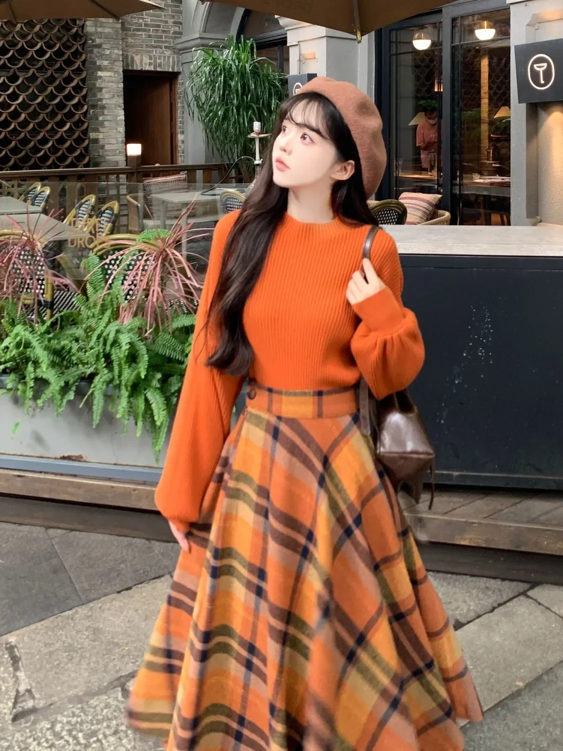 Spring and Autumn 2025 French Retro Chic Knitted Sweater High Waist Woolen Plaid Skirt Two-Piece Set