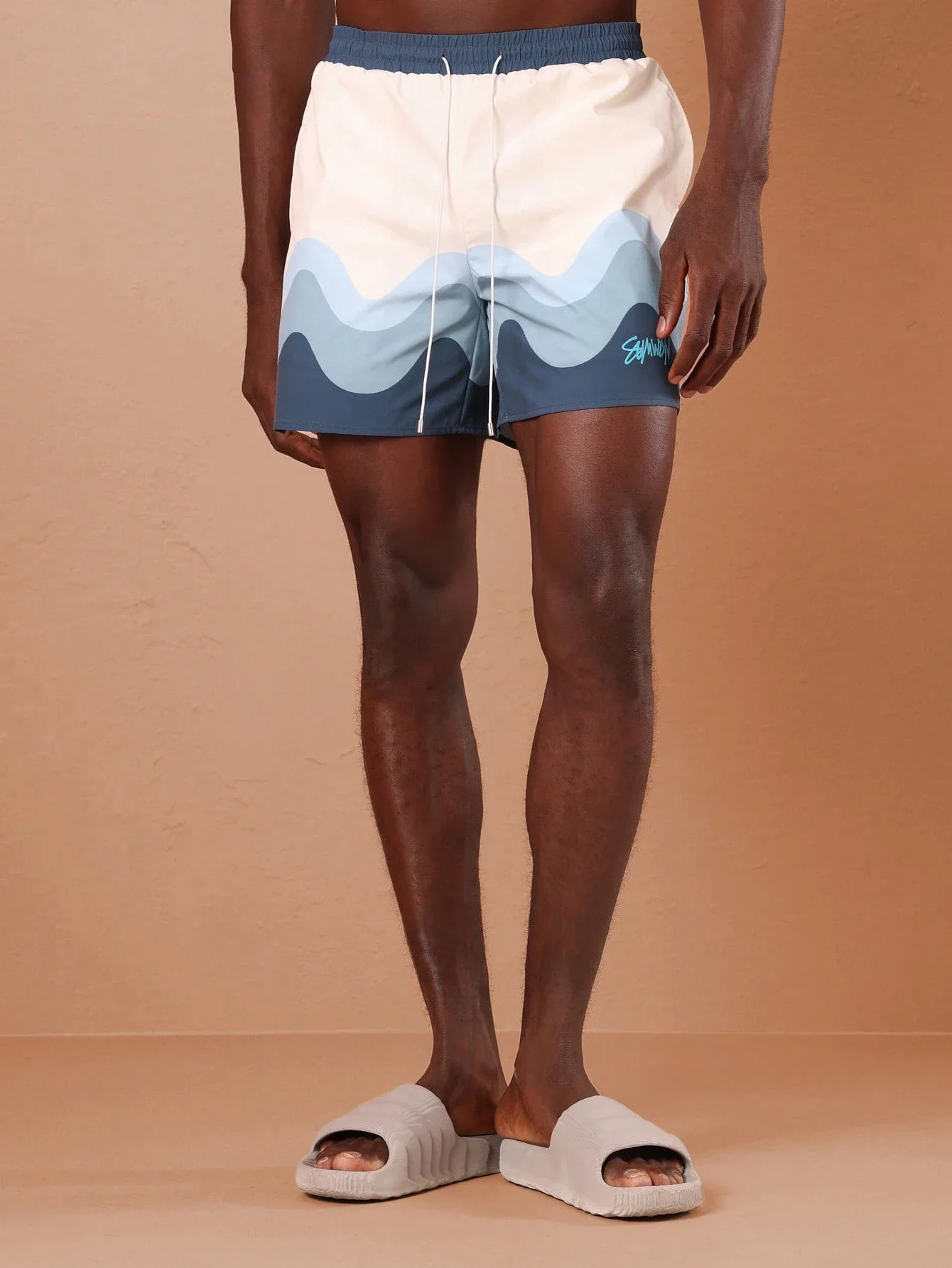 

Нейлоновые плавательные шорты с волнистым принтом для мужчин