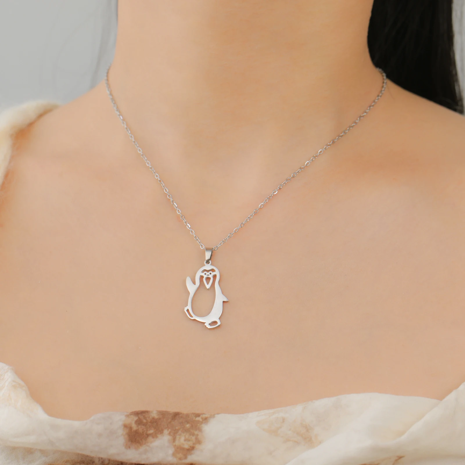 1pc Penguin Women Girl Necklace Stainless Steel Golden Choker Kawaii Cute Hollow Animal Pendant Jewelry Christmas Gifts