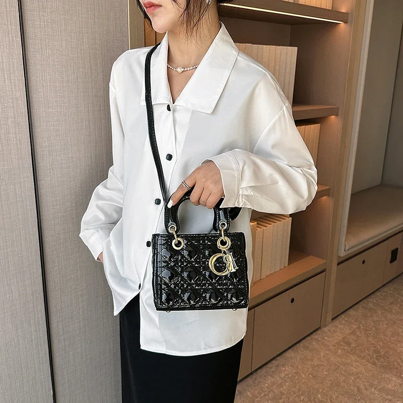 

Женская кожаная сумка через плечо Сумки через плечо Сумка-мессенджер Известный дизайнер Классический элегантный аксессуар