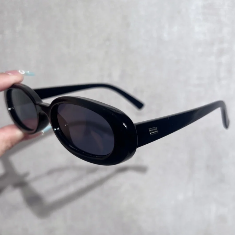 1Pc Women's Fashion Glasses New Retro Small Narrow Frame Oval Dopamine Personality Trendy Street Style Christmas Gift Daily Part image 4