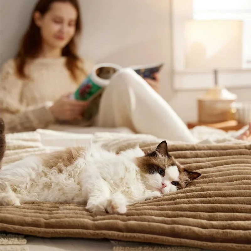 Pet Rabbit Fur Warm Pet Mat Universal for Cats and Dogs Factory Direct Sales Spot