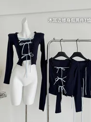 女性用長袖ショートトップ,スクエアカラー,スリム,フェイクツーピースTシャツ,甘い弓のデザイン,韓国スタイル,ファッション,秋,2024