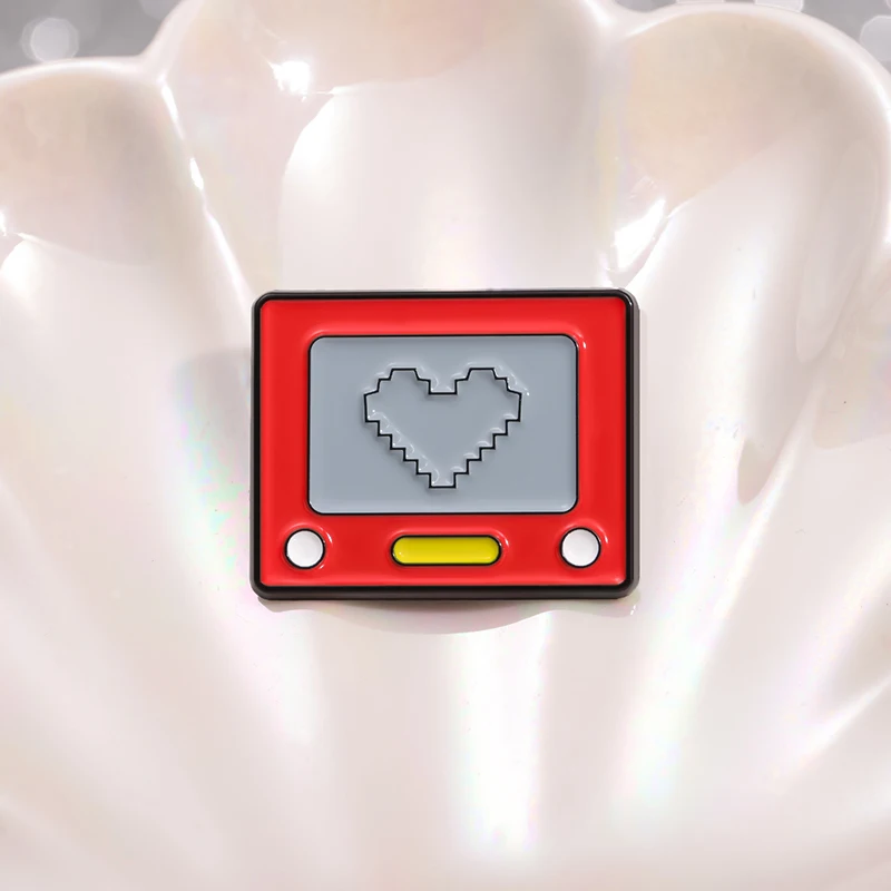 Creative Heart Game Enamel Lapel Brooch Digital Game Console Alloy Badge Accessories Gift for Friends Kids