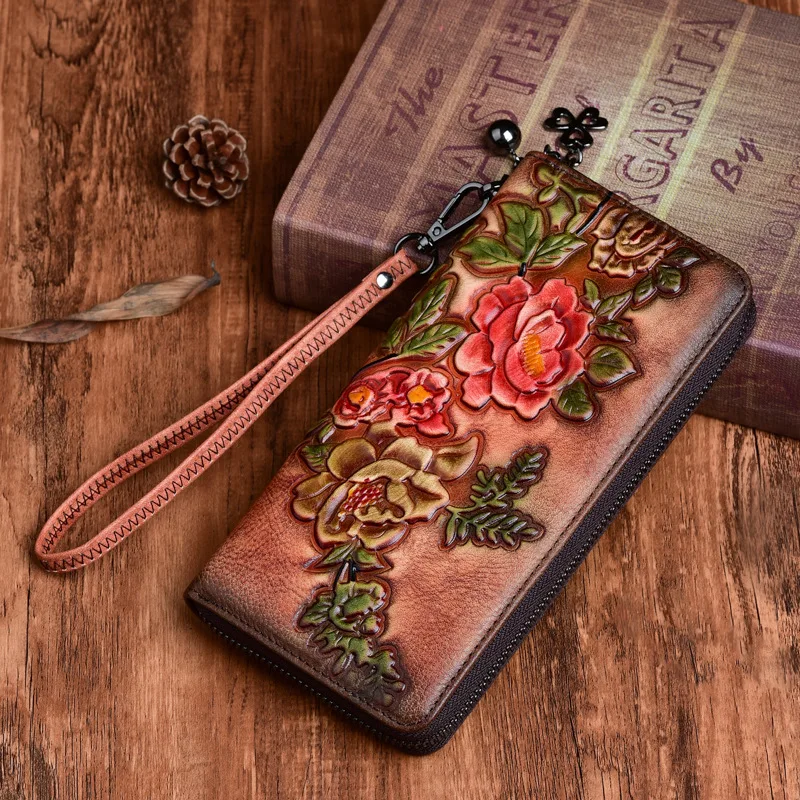 

Women Cowhide Long Wallet Purse Female Wrist Clutch Bags Retro Pattern Multi-Cards Genuine Embossed Leather Zipper Handy Bag