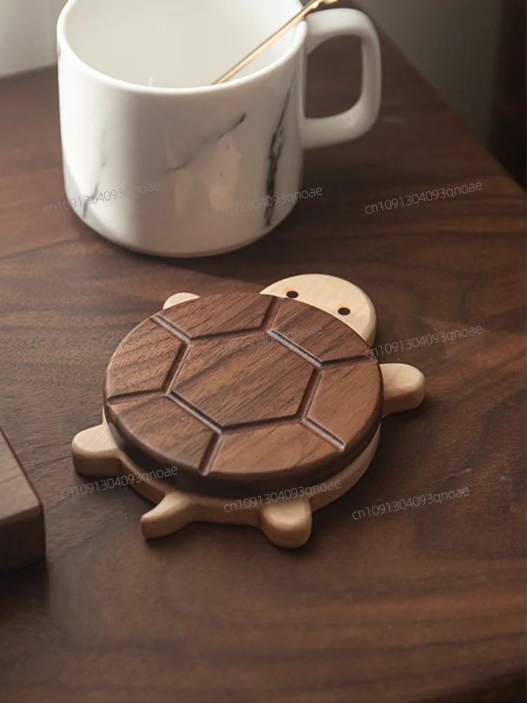 

Creative and cute modeling black walnut solid wood small turtle insulation pad tableware anti-scalding dining table ornament