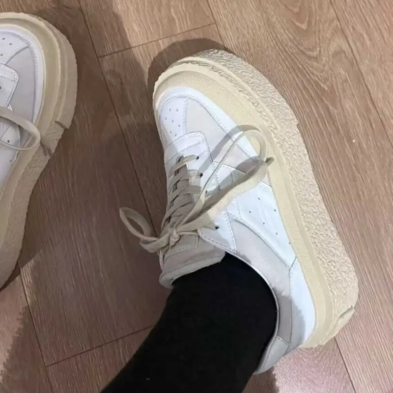 2024 Spring New Genuine Leather Women\'s Thick Sole Cake Shoes Fashion Little White Shoes Casual Shoes Elevated Sports Shoes