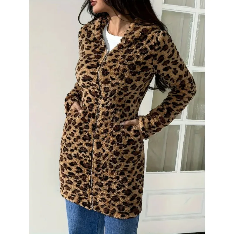 

2025 женский повседневный свитер с леопардовым принтом и капюшоном на молнии, приталенная плюшевая куртка с карманами