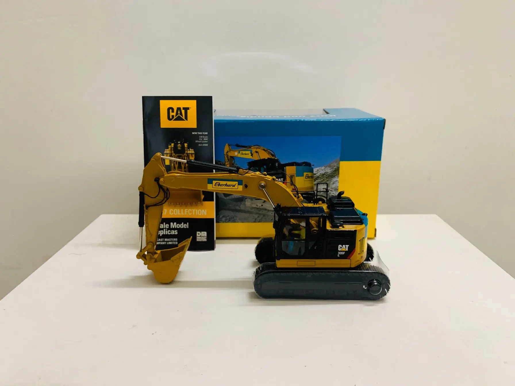 

DM 335F L Excavator Eberhard 1:50 Scale Metal By DieCast Masters 85925E Collectible Model New in Box